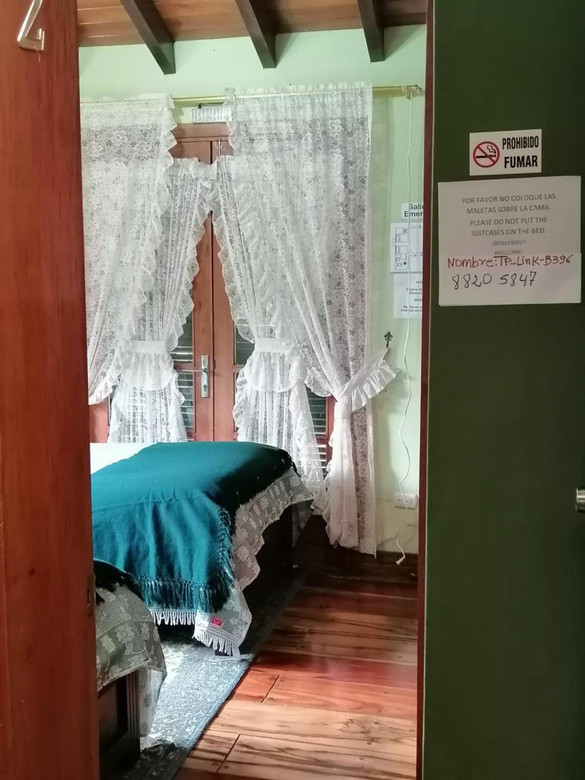 Hostal Saint Mary'S Tababela Εξωτερικό φωτογραφία